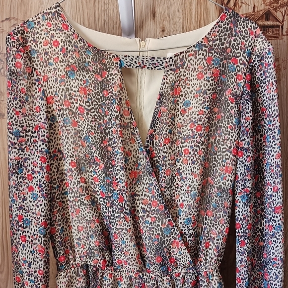 mimi chica Leopard Dainty Floral Print Long Sleeve Romper - Picture 1 of 10